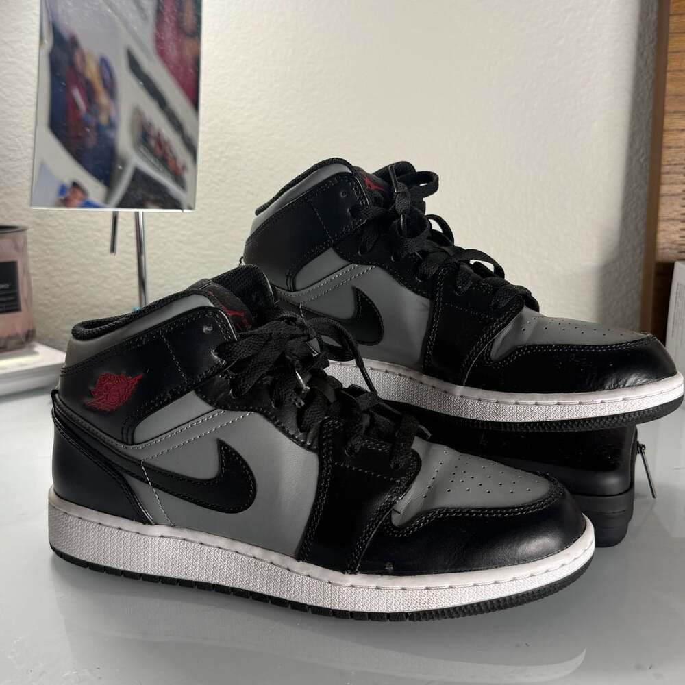 Air Jordan 1 Mid Size 7Y Black Gym Red Medium Grey